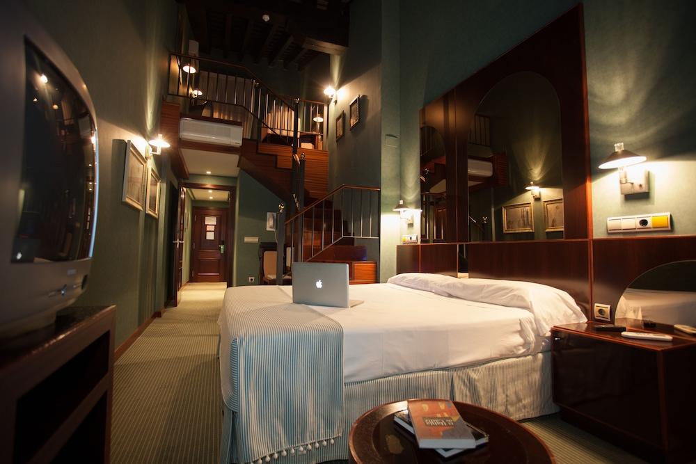 Hotel Soho Boutique Jerez เฮเรซ เด ลาฟรอนเตรา ภายนอก รูปภาพ