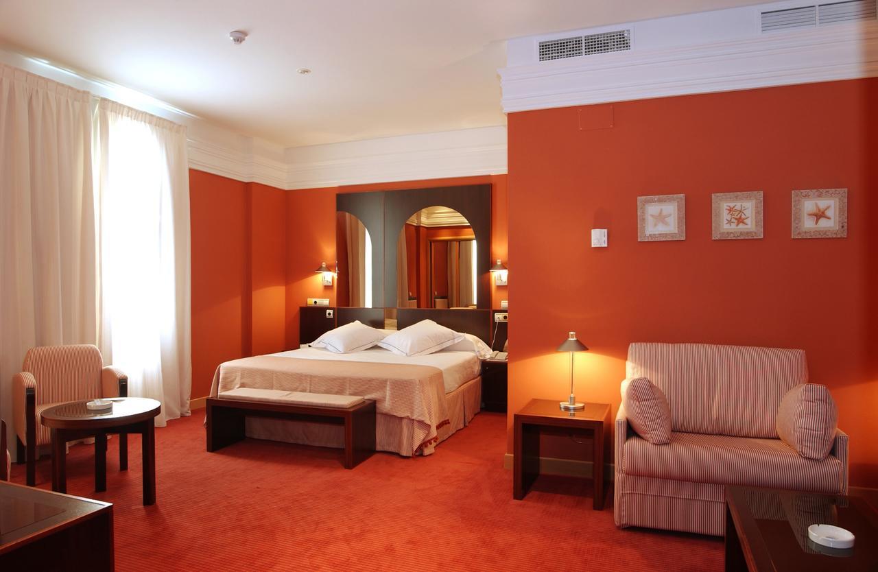 Hotel Soho Boutique Jerez เฮเรซ เด ลาฟรอนเตรา ภายนอก รูปภาพ
