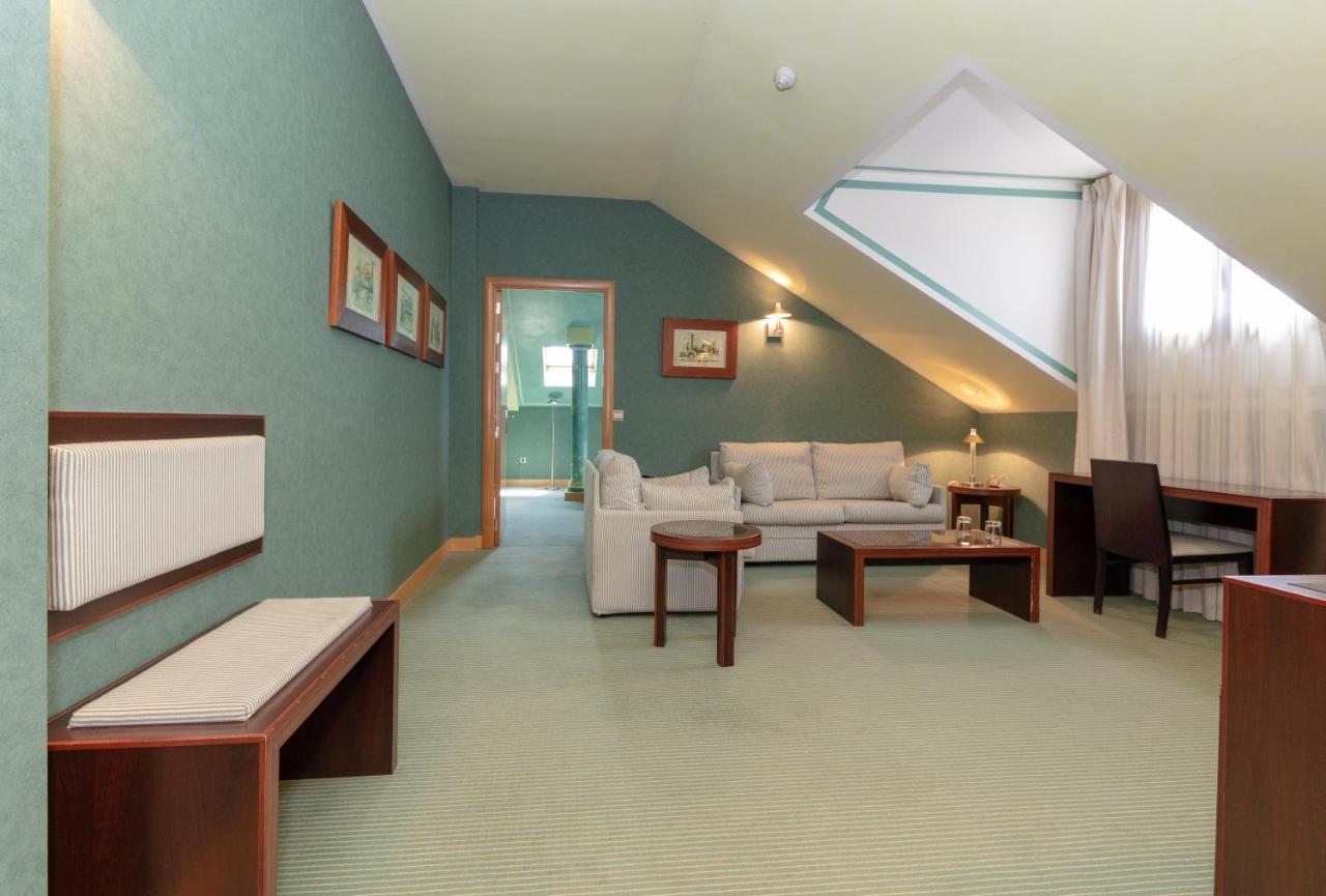 Hotel Soho Boutique Jerez เฮเรซ เด ลาฟรอนเตรา ภายนอก รูปภาพ