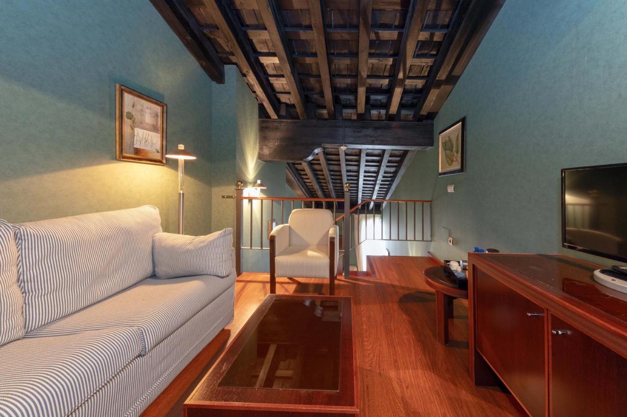 Hotel Soho Boutique Jerez เฮเรซ เด ลาฟรอนเตรา ภายนอก รูปภาพ