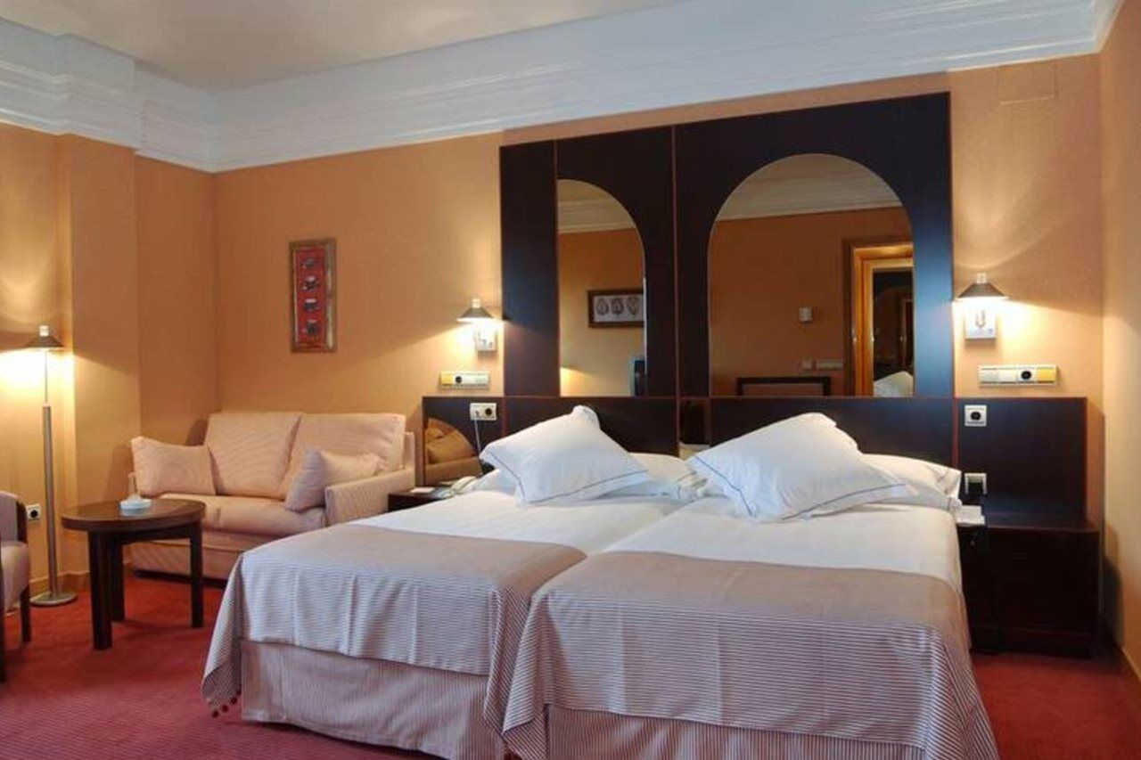 Hotel Soho Boutique Jerez เฮเรซ เด ลาฟรอนเตรา ภายนอก รูปภาพ