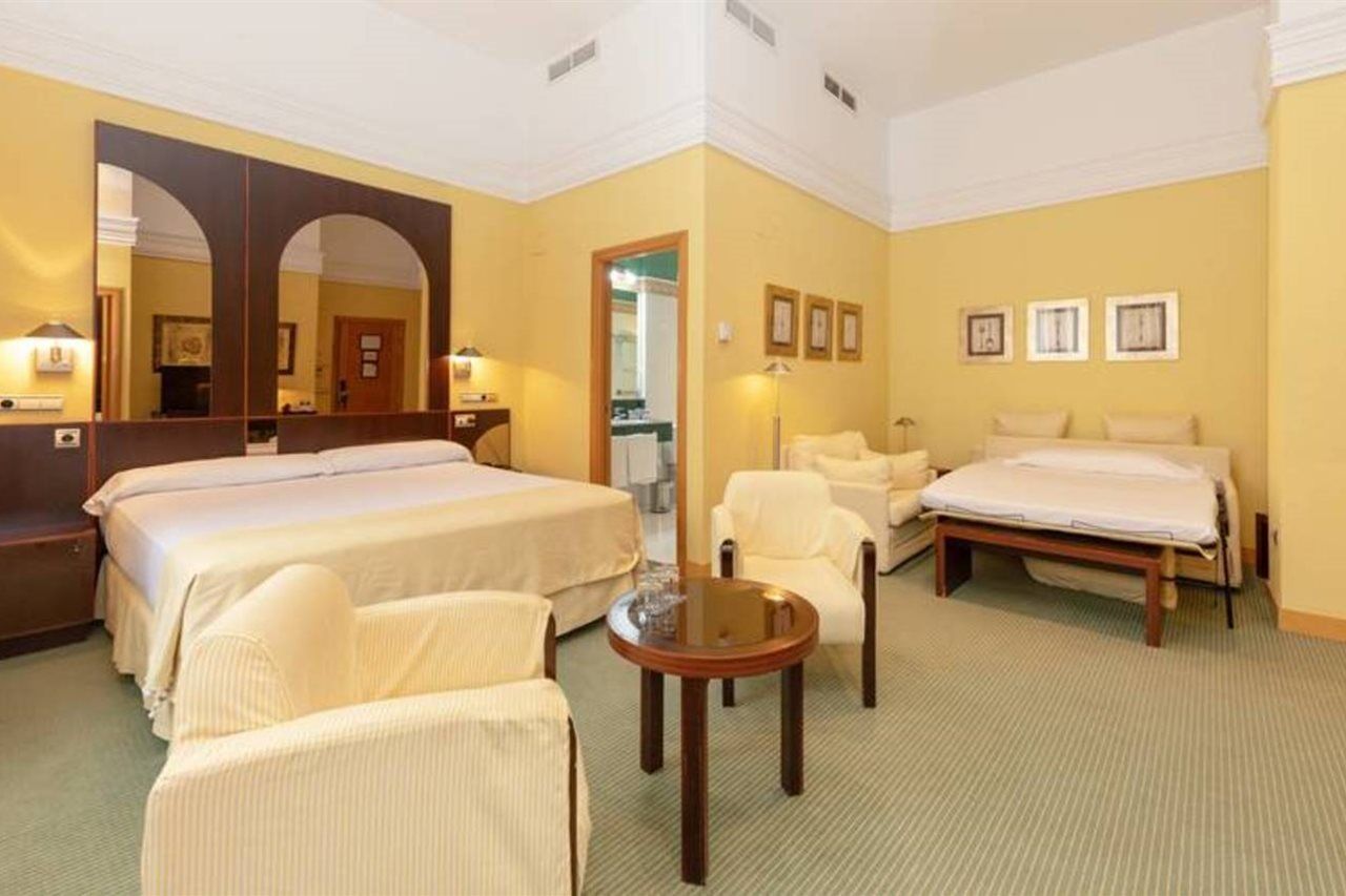 Hotel Soho Boutique Jerez เฮเรซ เด ลาฟรอนเตรา ภายนอก รูปภาพ